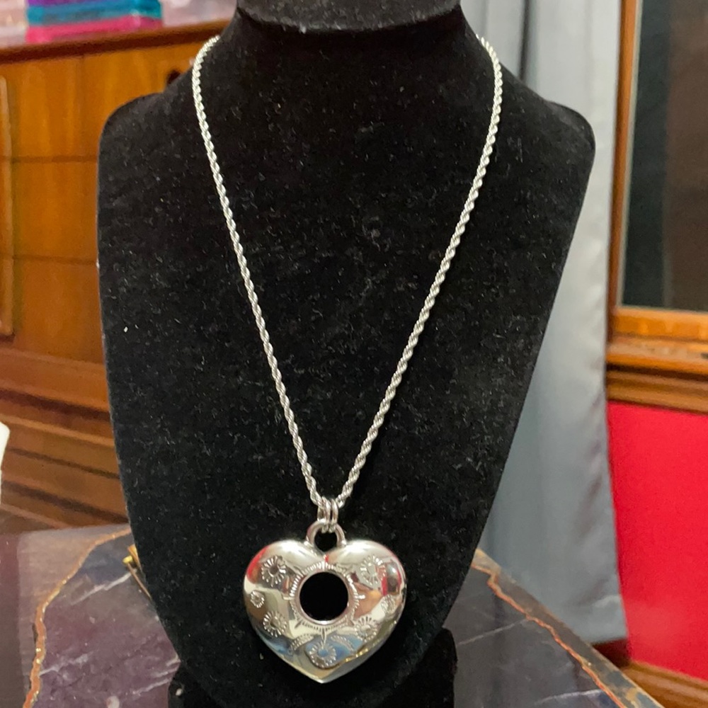 Vtg Trifari silver tone heart pendant on Trifari 18” chain